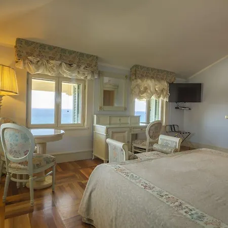 De Paris 4*