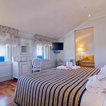 Hotel De Paris