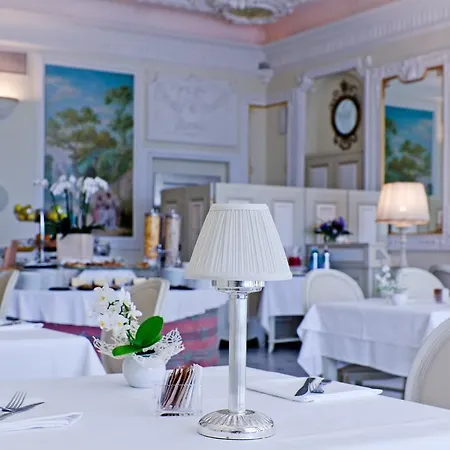 De Paris Hotel