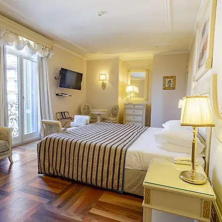 Hotel De Paris 4*