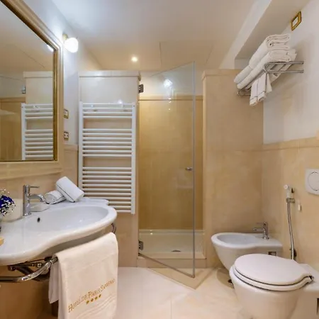 De Paris 4*